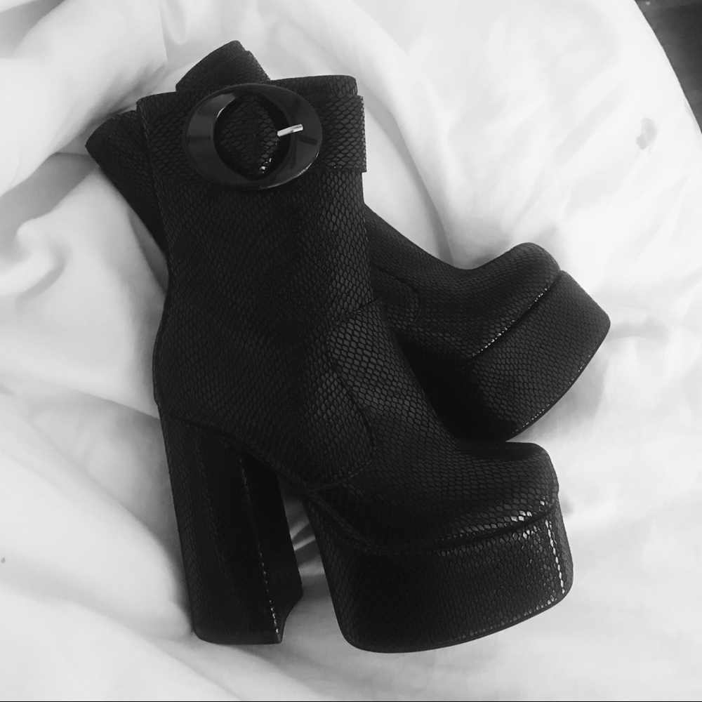 Rare Jeffrey Campbell widow platform bootie